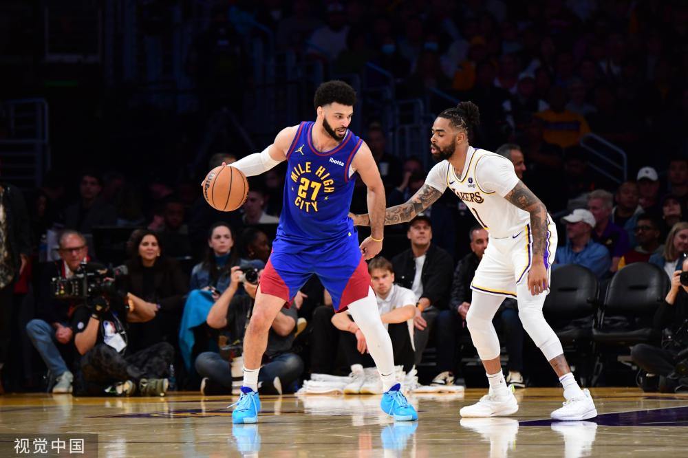 他在关键时 他在关键时