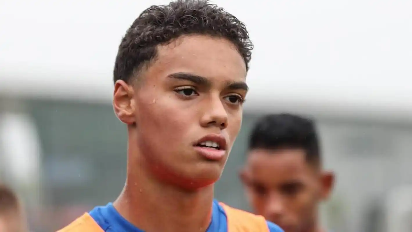 在让对手在 在让对手在